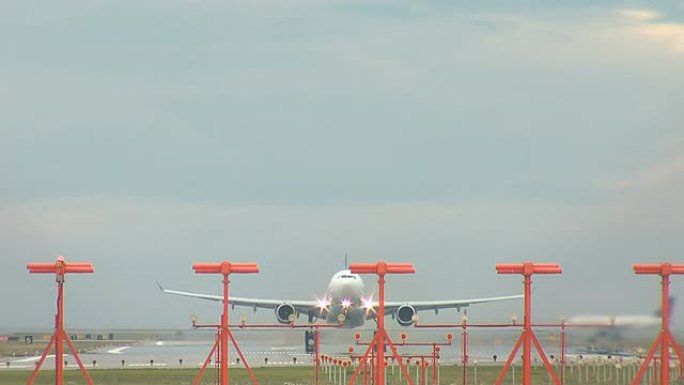 空中客车A330飞机滚转和起飞
