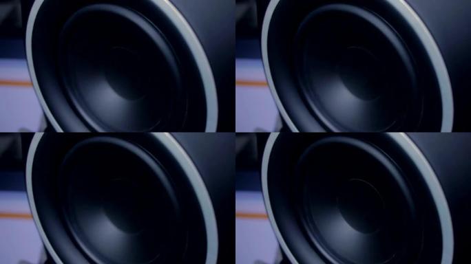 大型黑色扬声器进行低音测试