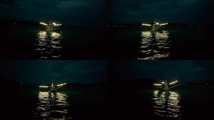 夜间在海里的渔船