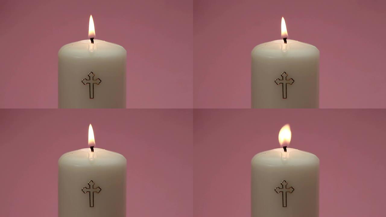 天主教蜡烛在燃烧，然后被吹灭