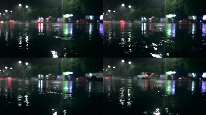 雨中的城市街道