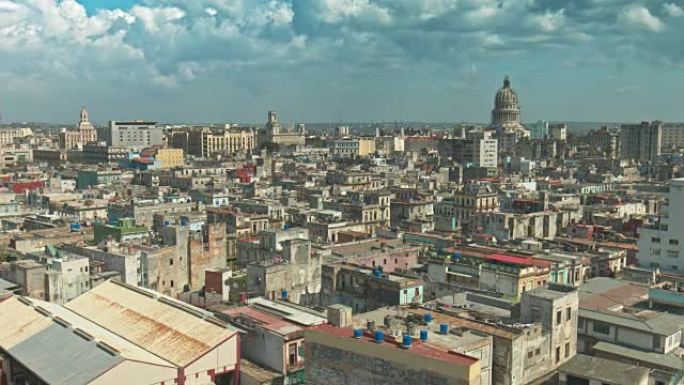 古巴哈瓦那市中心的时间流逝
