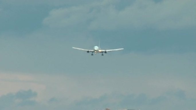 空中客车A330飞机降落