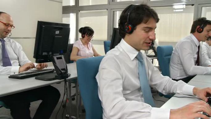 高清: 客户支持团队