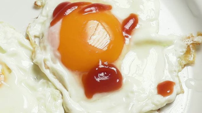 鸡蛋上的番茄酱鸡蛋上的番茄酱
