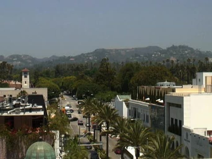 洛杉矶：比佛利山庄罗迪欧大道，向东看