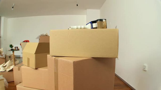 高清: 在新家中移动盒子