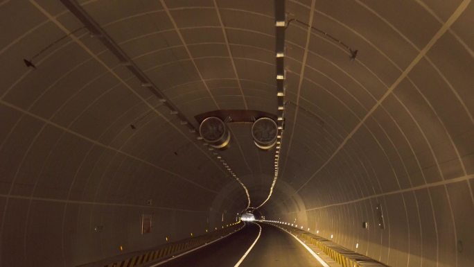 穿越隧道 时空隧道 车载拍摄 行车记录