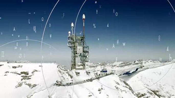 带有计算机动画标志的无线电天线在雪域山脉环境中的空中拍摄