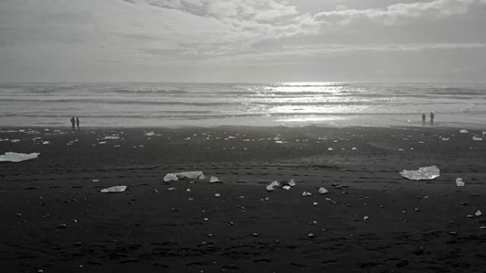 钻石海滩，冰岛南部的黑沙滩