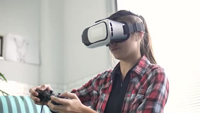 使用VR眼镜玩视频游戏的女人
