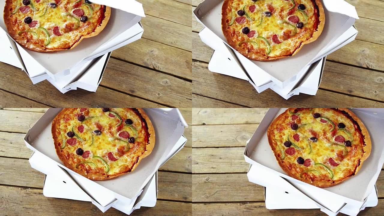 披萨盒里的美味披萨