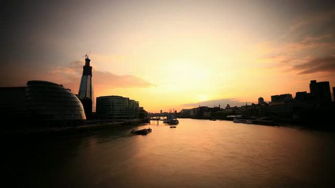 伦敦日落高清时间推移。伦敦塔桥上的泰晤士河
