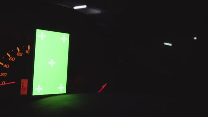 绿屏，色键人使用智能手机