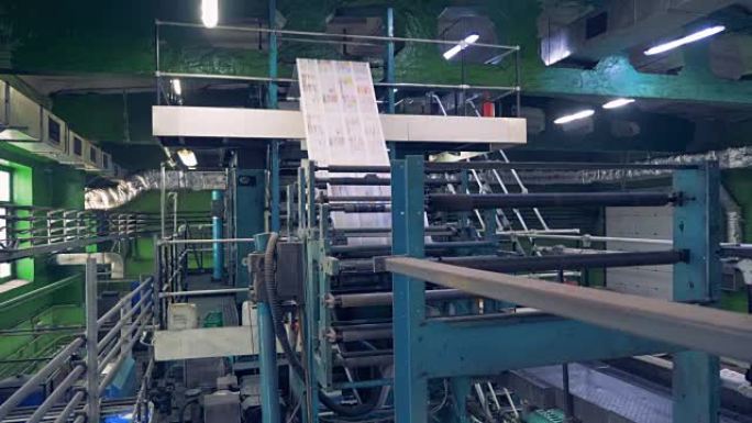 大型印刷厂设备工程。印刷厂设施。