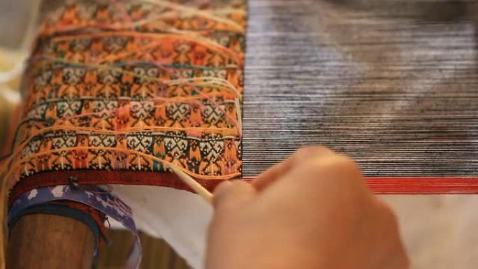 泰国家庭主妇编织棉布