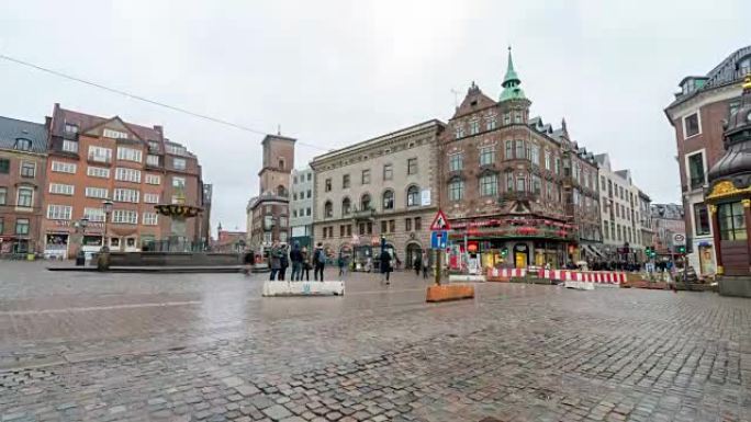行人拥挤的Stroget购物街在丹麦哥本哈根