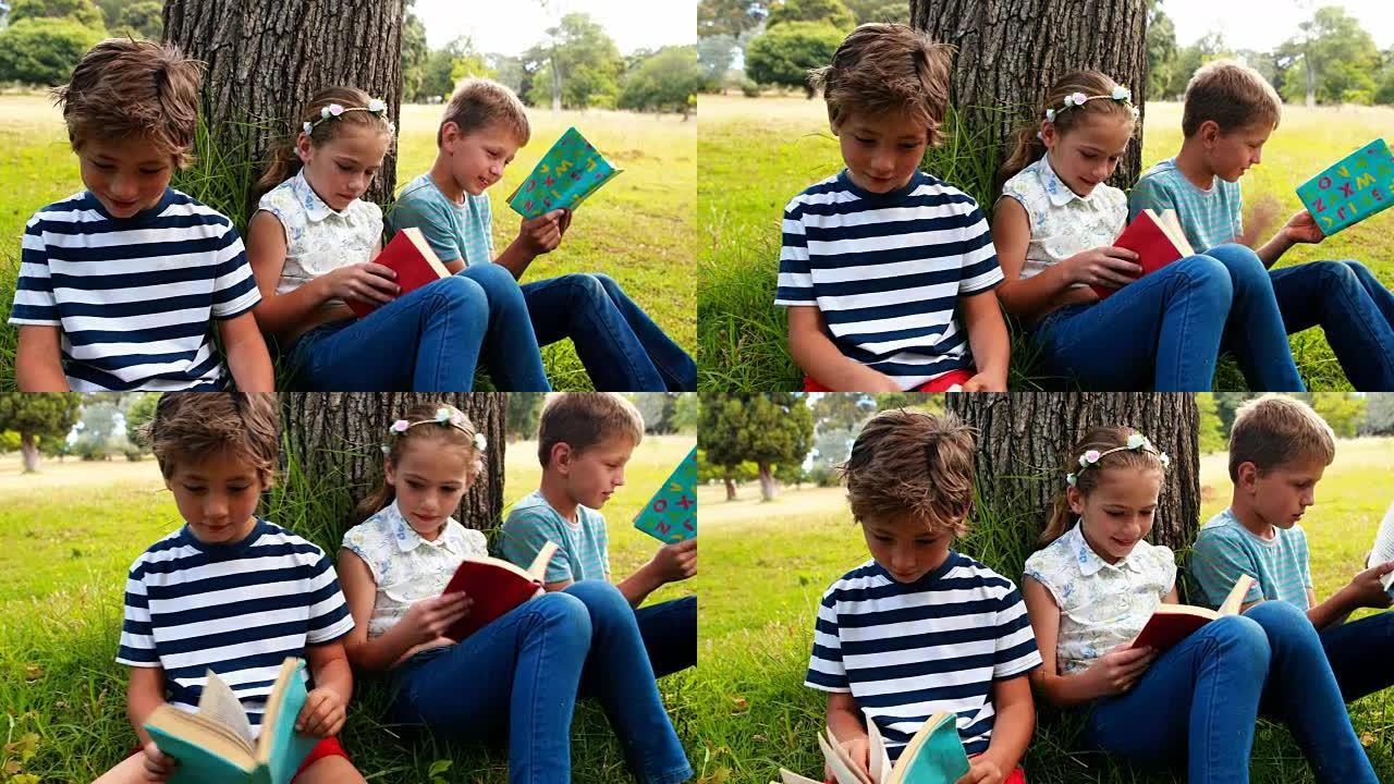 孩子们在公园看书