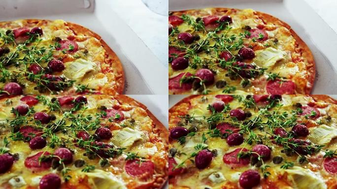 橄榄浇头烤披萨