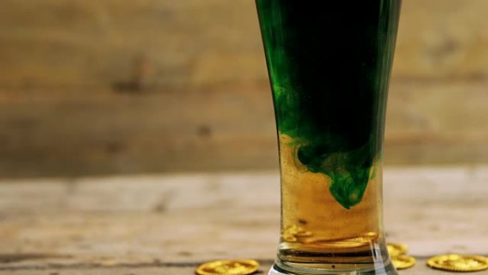 圣帕特里克的绿色啤酒