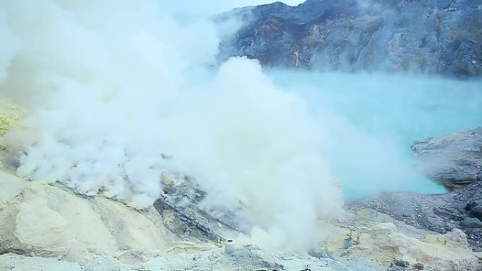 印尼Ijen火山硫磺矿工山