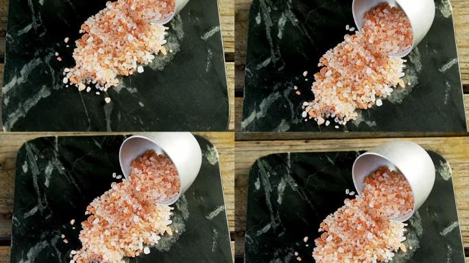 喜马拉雅盐从碗4k溢出