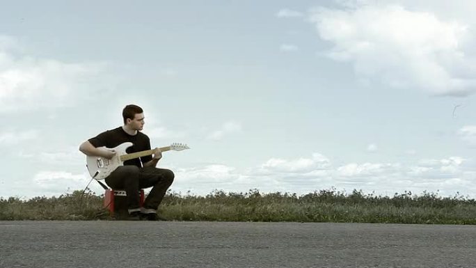 电吉他公路旅行男孩