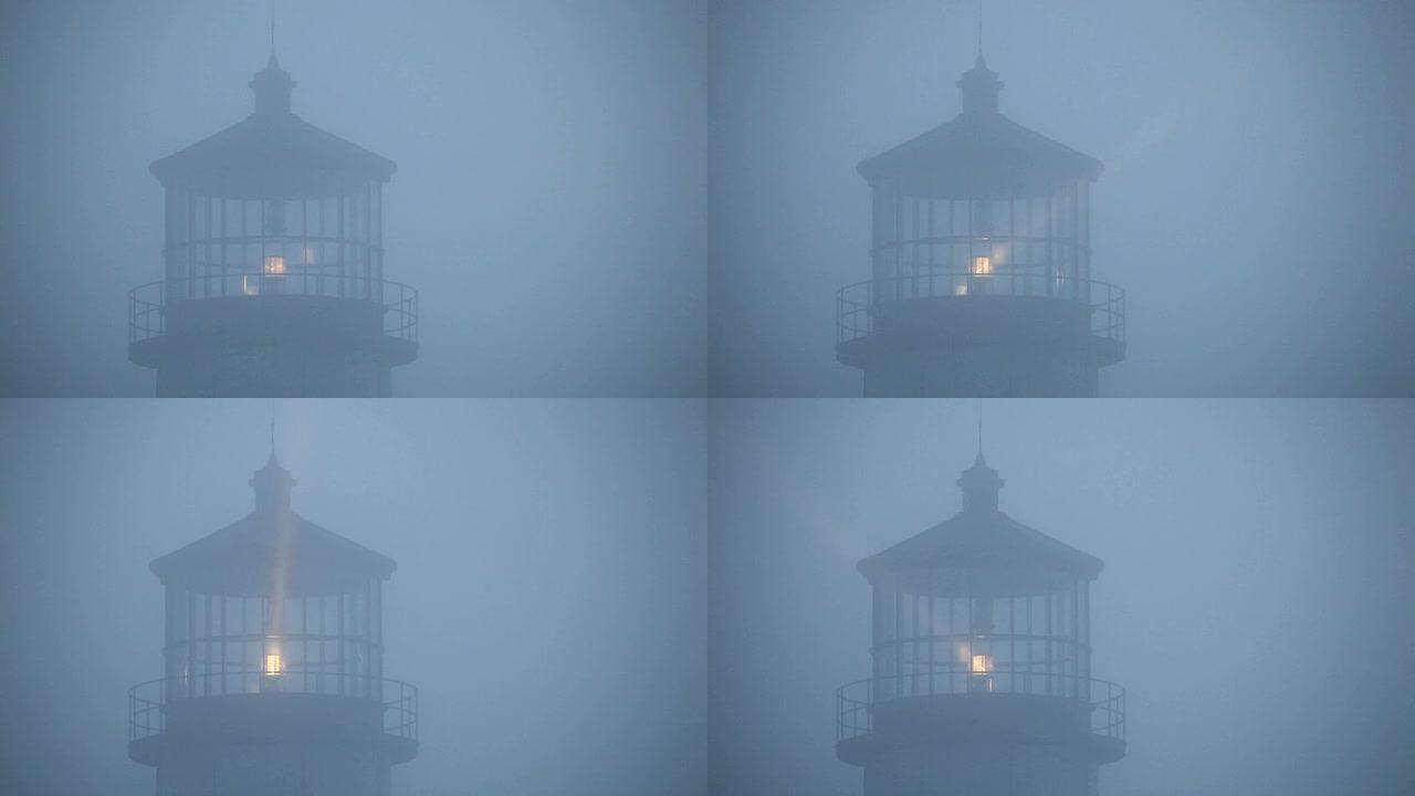 雾中的科德角灯塔