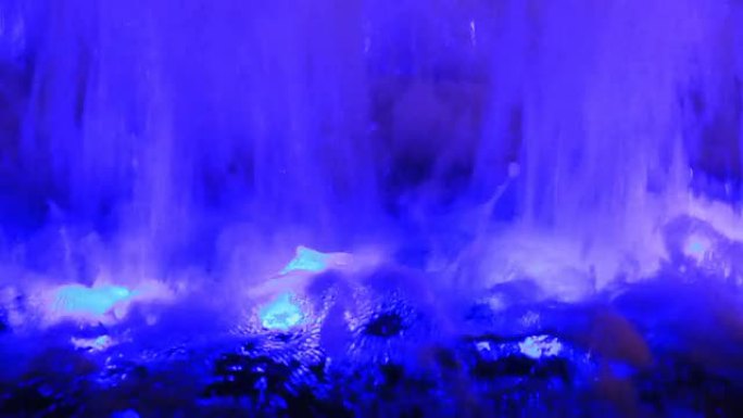 浅色喷泉，特写镜头。