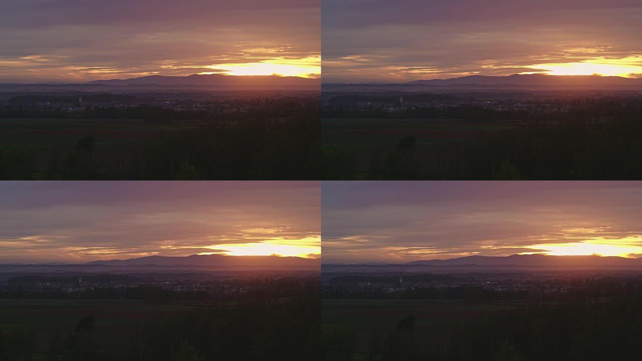 斯洛文尼亚莫拉夫斯克托普利奇波霍列山脉和景观的WS日落