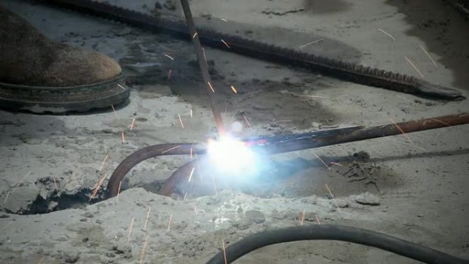 工人焊接工人焊接电焊