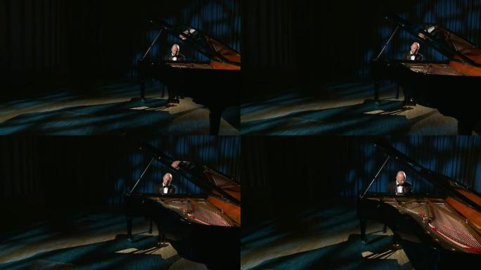 高清起重机: 月光下弹钢琴