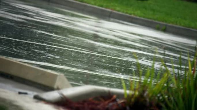 雨天停车场雨天停车场下雨