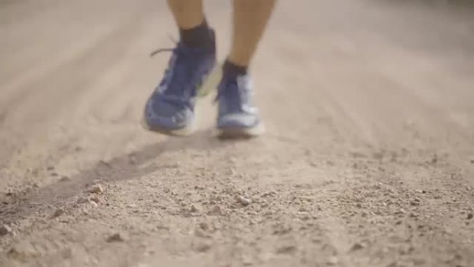 低段沙尘路径中的步道运行