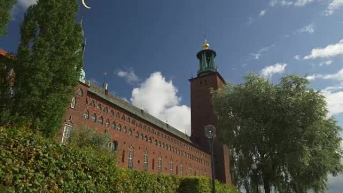 瑞典斯德哥尔摩市政厅。万向节稳定跟踪镜头。4K, UHD