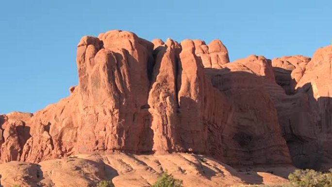 特写: 犹他州拱门国家公园美丽的红岩砂岩地层