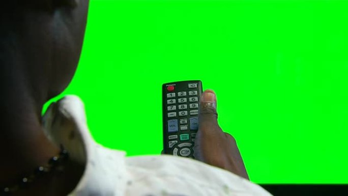 遥控电视-一键老电视绿幕抠像非洲女人我电
