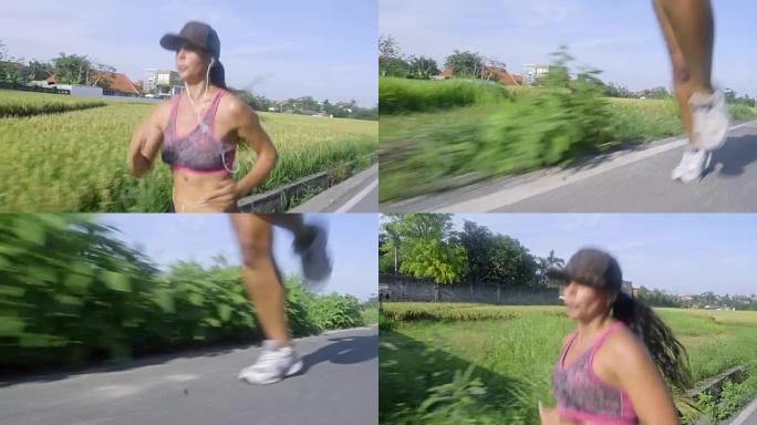 女子跑步训练