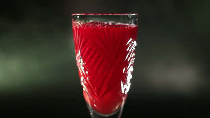 红饮料（Red Drink）