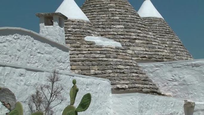 石头。。和屋顶。。意大利特鲁利故居