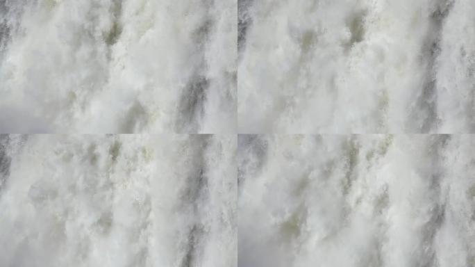 瀑布近景中的水能