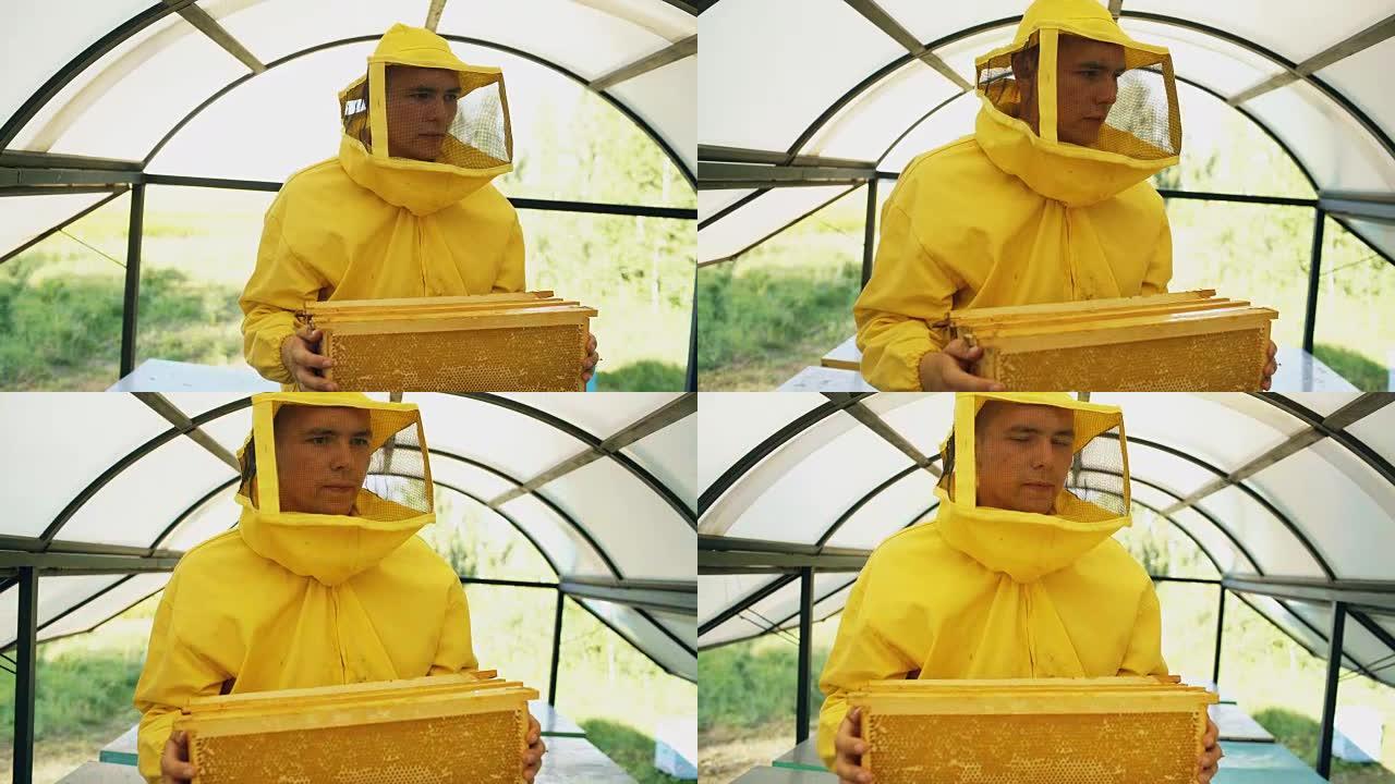 Steadicam拍摄养蜂人的照片，他在养蜂场工作的木架上行走