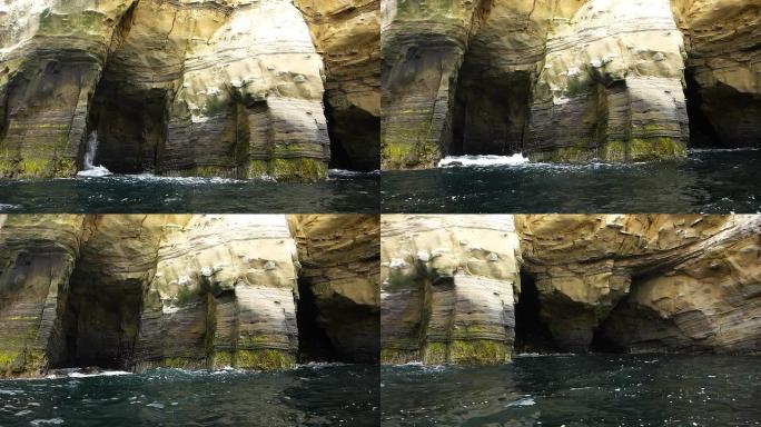 拉霍亚洞穴海上皮划艇