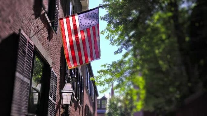 波士顿橡子街上的美国国旗