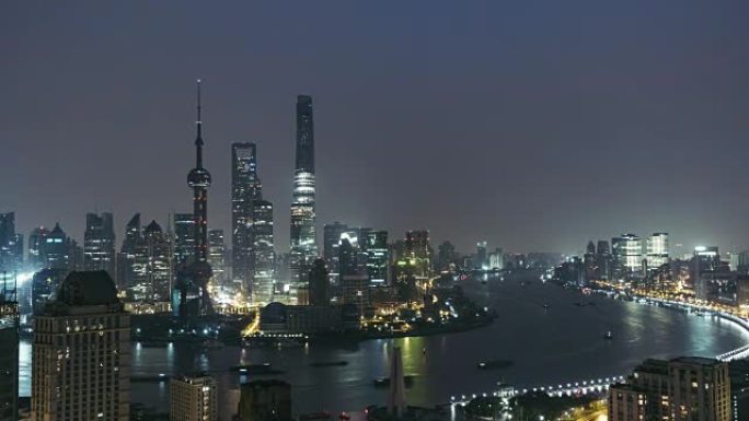 黎明时分上海市区的T/L盘高角度视图，夜晚到黎明/中国上海