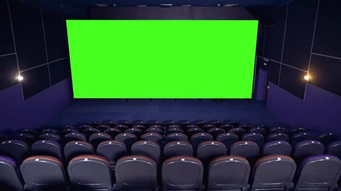 黑暗的空电影院大厅，绿屏。