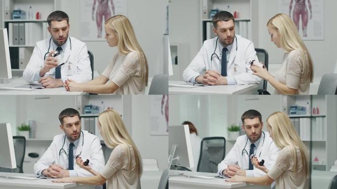 在医生办公室。执业医生给他美丽的金发女病人开了一瓶药。