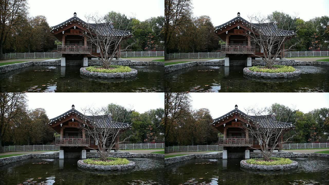 带池塘的韩国寺庙，清晨，多莉拍摄