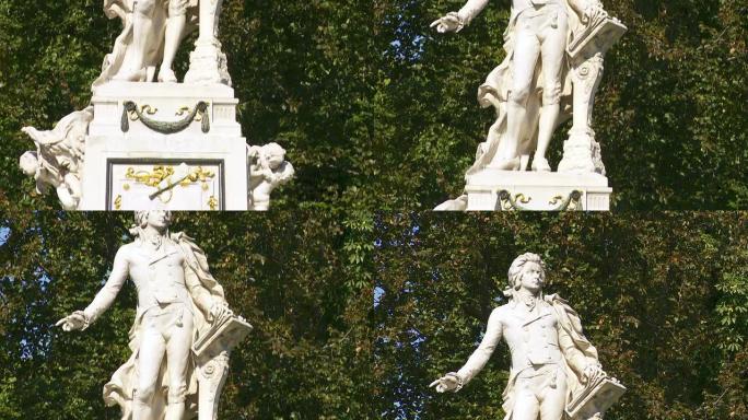 维也纳的莫扎特雕像向上倾斜