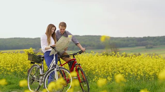 DS高加索男子帮助女自行车手找到自己的路